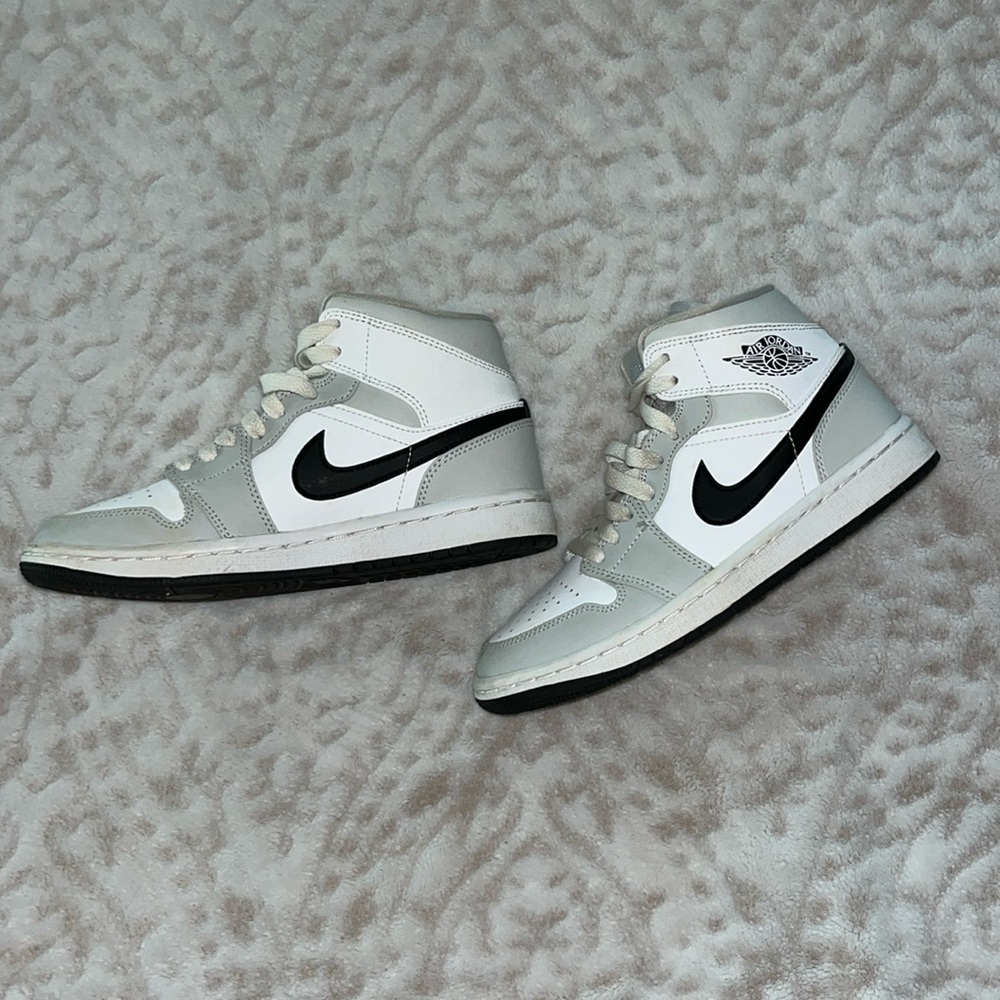 Jordan Grey Smoke’s size: 5. Worn 6 times.